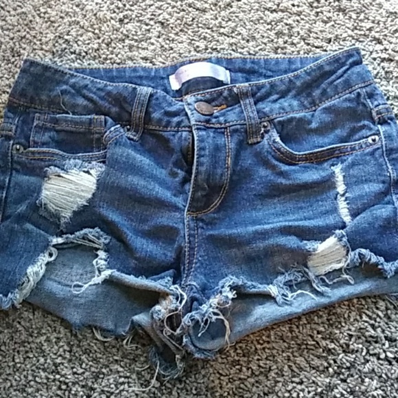 No Boundaries Pants - Distressed Jean Shorts